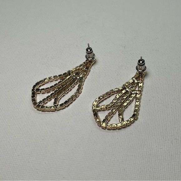 Vintage Gold Tone Tear Drop Shaped Dangle Stud Earrings - Picture 5 of 9